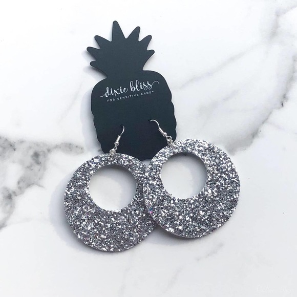 NWT!!  Perfect for NYE!!!  Glitter in Silver - Picture 2 of 2